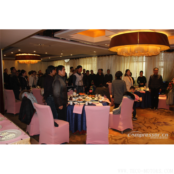 【壓縮機】陜西移山壓縮機有限公司2017年年會圓滿舉行 行業(yè)資訊 第2張 【壓縮機】陜西移山壓縮機有限公司2017年年會圓滿舉行 - TECO東元電機 | 變頻器·伺服電機·減速機·電機解決方案