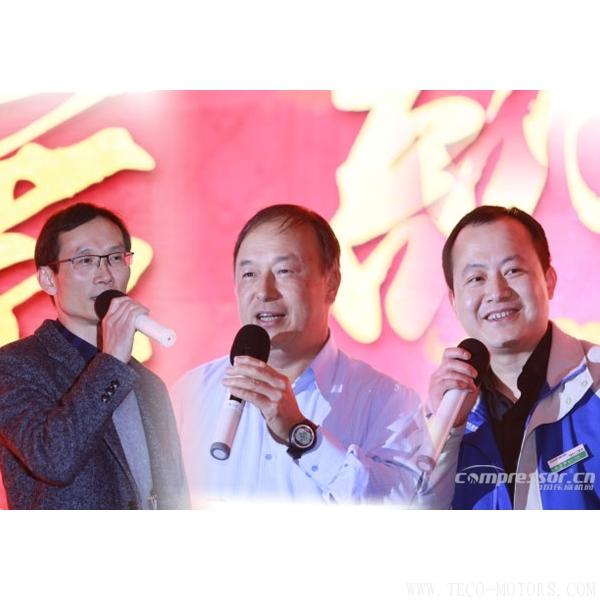 【壓縮機】“品牌路 重啟航 共奮發(fā)”德耐爾2018年新春晚會成功舉行 行業(yè)資訊 第4張 【壓縮機】“品牌路 重啟航 共奮發(fā)”德耐爾2018年新春晚會成功舉行 - TECO東元電機 | 變頻器·伺服電機·減速機·電機解決方案