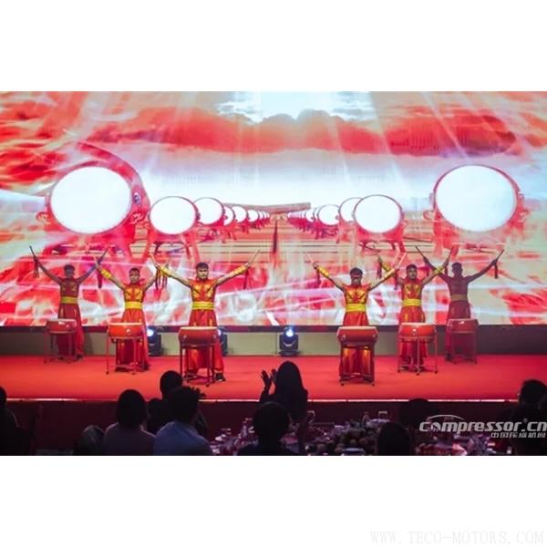 【壓縮機(jī)】海利普“丹心筑夢(mèng)·砥礪前行”2018迎春晚會(huì)圓滿落幕 行業(yè)資訊 第4張 【壓縮機(jī)】海利普“丹心筑夢(mèng)·砥礪前行”2018迎春晚會(huì)圓滿落幕 - TECO東元電機(jī) | 變頻器·伺服電機(jī)·減速機(jī)·電機(jī)解決方案